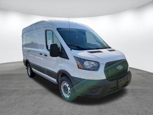 Used 2022 Ford Transit 250 Medium Roof image 12