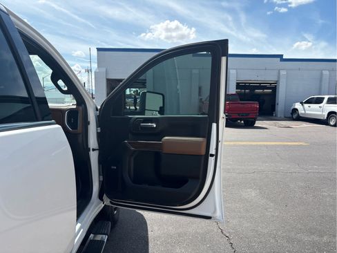 Used 2022 Chevrolet Silverado 3500 High Country w/ Safety Package II AWD/4WD image 15