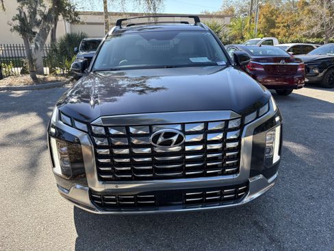 Used 2024 Hyundai Palisade Calligraphy image 2