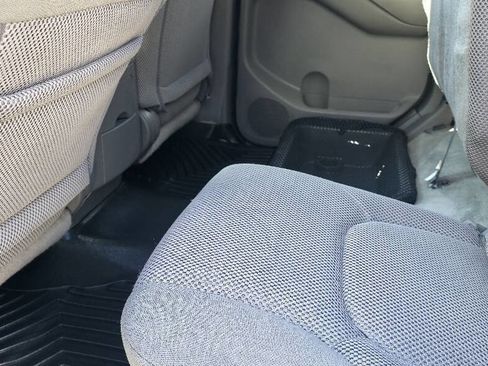 Used 2016 Nissan Frontier SV w/ SV Value Truck Package AWD/4WD image 33