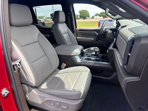 Used 2026 GMC Sierra 1500 SLT w/ SLT Premium Plus Package AWD/4WD image 14