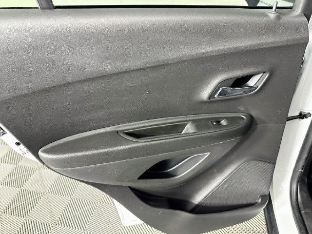 Used 2021 Chevrolet Trax LS w/ Tint and Cruise Package FWD image 22