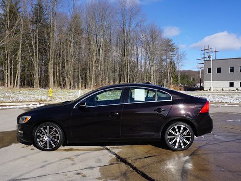 Used 2014 Volvo S60 T5 image 2