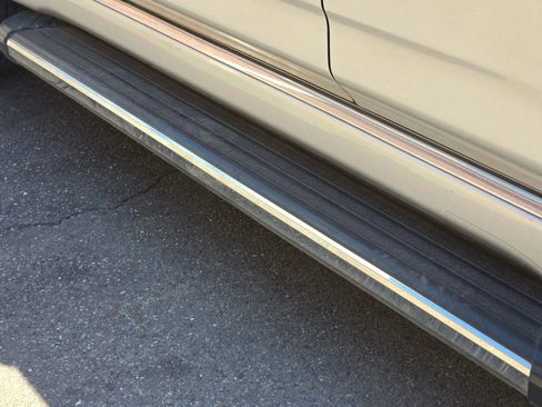 Used 2020 Toyota 4Runner Limited image 9