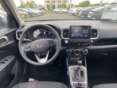 New 2026 Hyundai Venue SEL FWD image 10