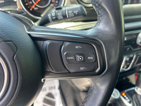 Used 2019 Jeep Wrangler Unlimited Sport S AWD/4WD image 16