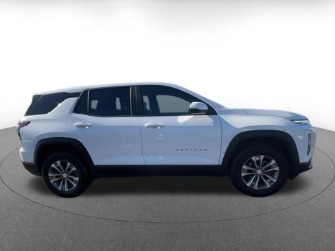 Used 2025 Chevrolet Equinox LT AWD/4WD image 13