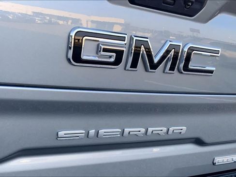 Used 2024 GMC Sierra 1500 Elevation RWD image 30