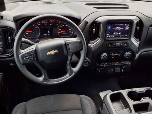 Used 2024 Chevrolet Silverado 2500 Custom w/ Custom Value Package image 13