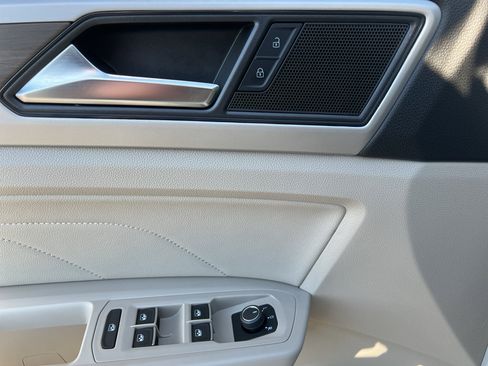 Used 2023 Volkswagen Atlas SEL image 24