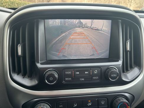 Used 2016 Chevrolet Colorado LT w/ LT Convenience Package image 17