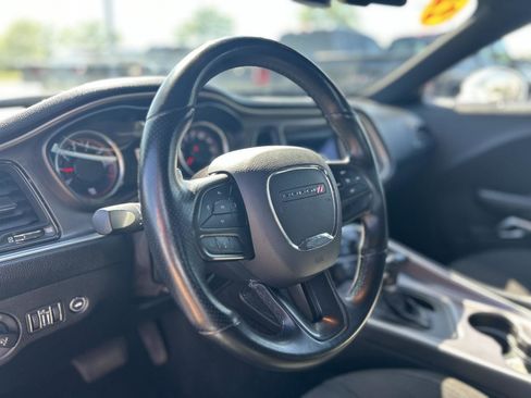 Used 2022 Dodge Challenger GT image 2