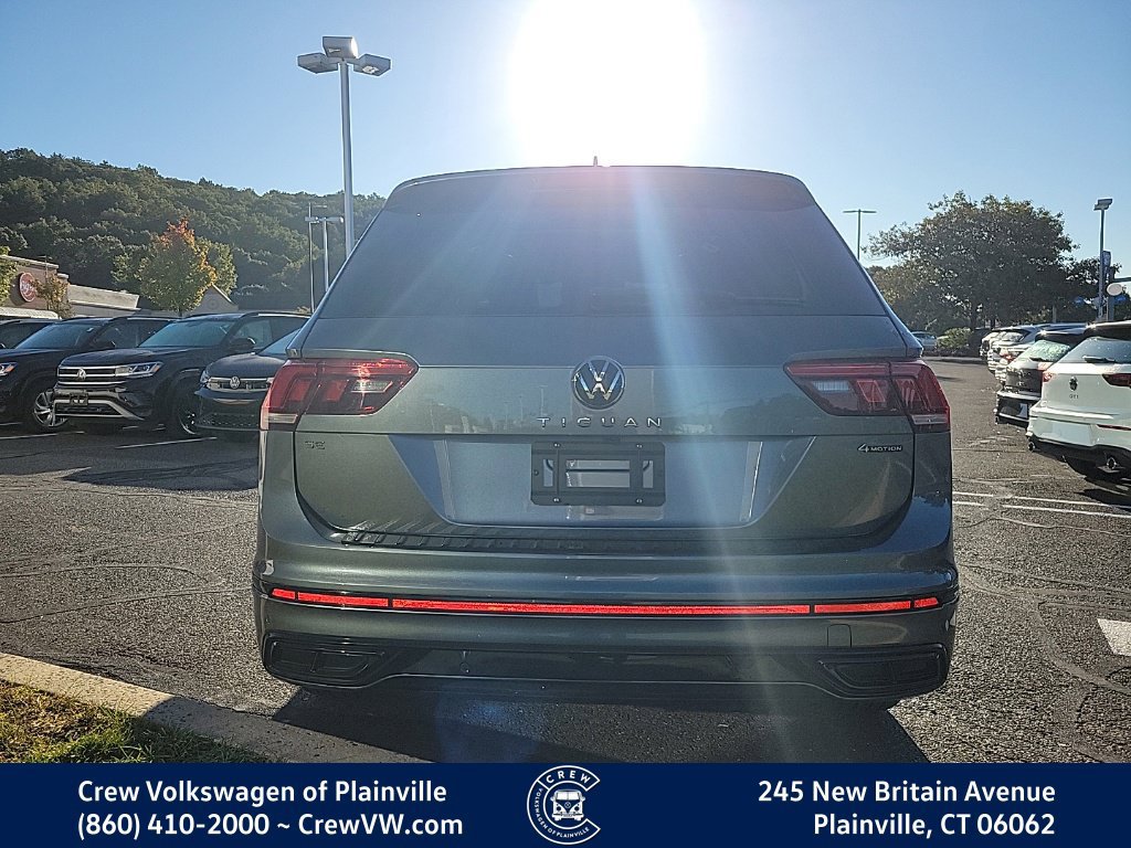 Certified 2024 Volkswagen Tiguan SE R-Line AWD/4WD image 28