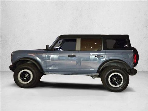 Used 2023 Ford Bronco Black Diamond w/ Sasquatch Package image 8