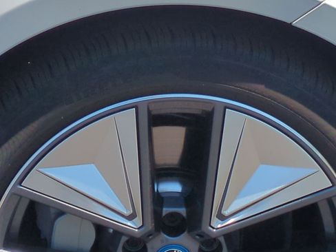 Used 2023 BMW i4 eDrive40 w/ Premium Package RWD image 12