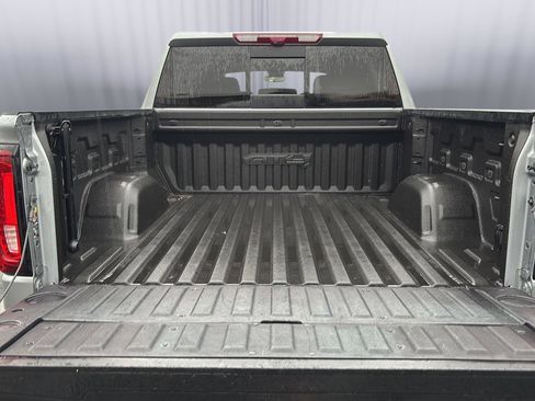 Used 2024 GMC Sierra 1500 AT4 w/ Technology Package image 5