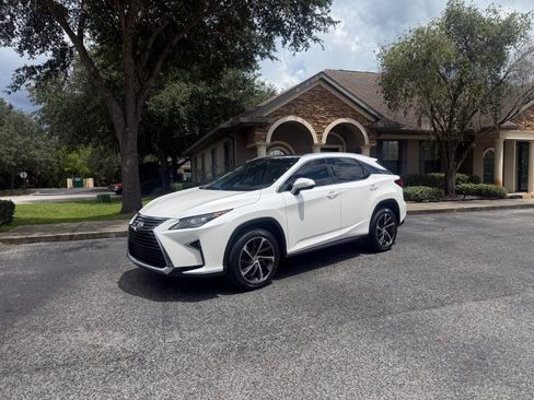 Used 2017 Lexus RX 350 FWD w/ Luxury Package image 3
