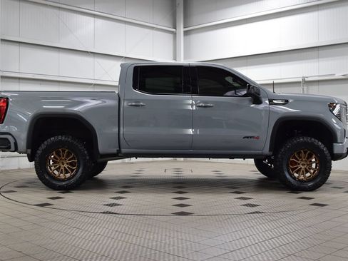 Used 2024 GMC Sierra 1500 AT4 w/ Technology Package AWD/4WD image 8