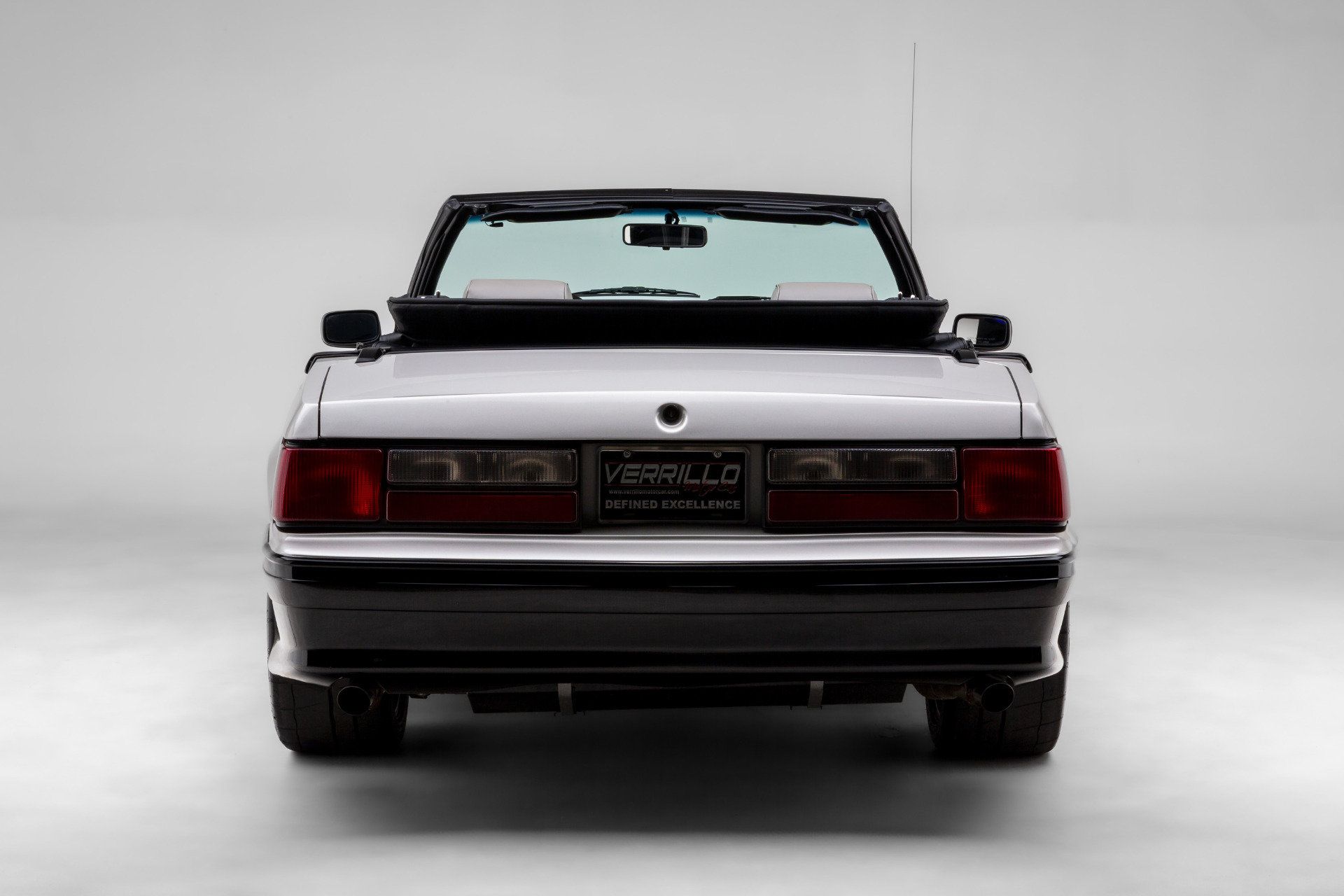 Used 1990 Ford Mustang GT RWD image 16
