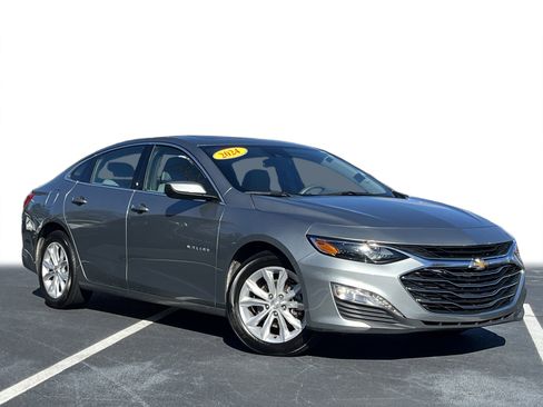 Used 2024 Chevrolet Malibu LT image 2