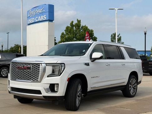 Used 2021 GMC Yukon XL Denali w/ Denali Premium Package RWD image 8
