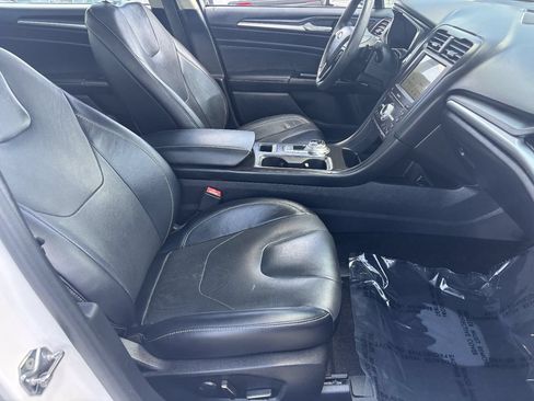 Used 2017 Ford Fusion Titanium FWD image 10