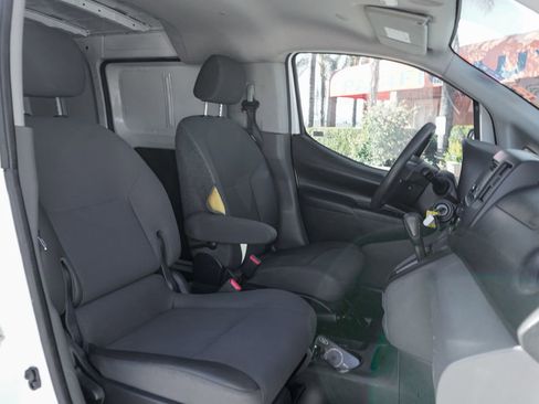 Used 2019 Nissan NV200 S w/ Cruise Control Package image 32