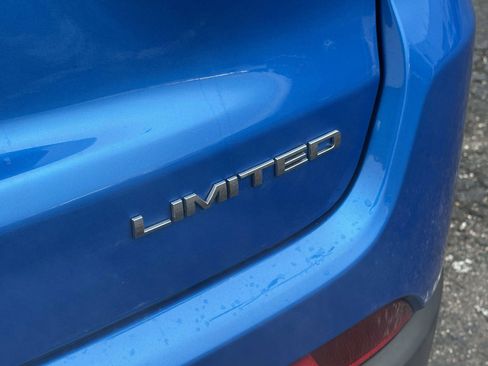 Used 2022 Jeep Compass Limited image 10