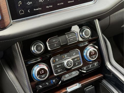 Used 2023 GMC Yukon Denali Ultimate AWD/4WD image 44