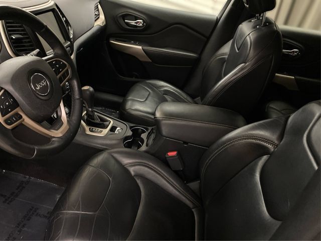 Used 2018 Jeep Cherokee Limited AWD/4WD image 10