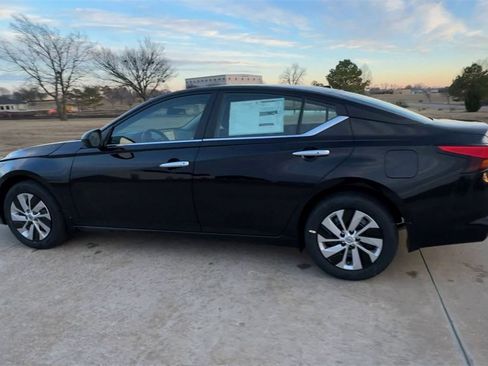 New 2025 Nissan Altima 2.5 S image 6