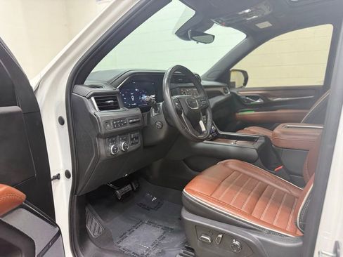 Used 2023 GMC Yukon Denali Ultimate image 19