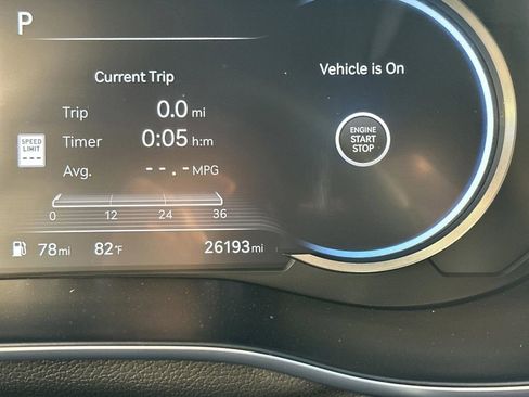 Used 2025 Genesis G70 2.5T RWD image 22