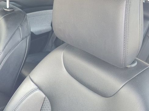 Used 2025 Jeep Compass Latitude AWD/4WD image 19