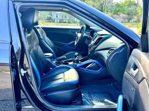 Used 2013 Hyundai Veloster Turbo w/ Ultimate Pkg image 18