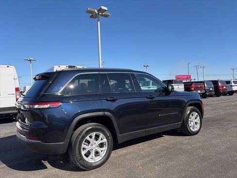 Used 2023 Jeep Grand Cherokee Limited image 4