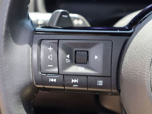 Used 2024 Nissan Rogue Platinum FWD image 13