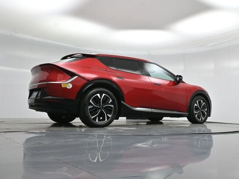 Used 2022 Kia EV6 Wind image 50