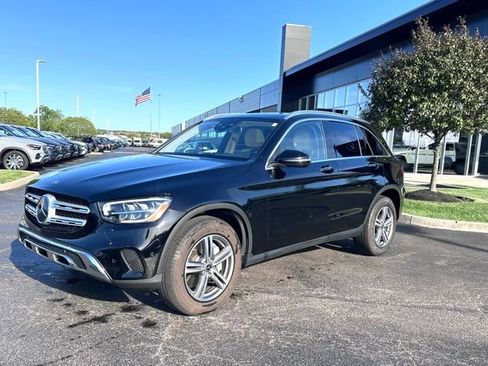 Used 2021 Mercedes-Benz GLC 300 4MATIC image 3