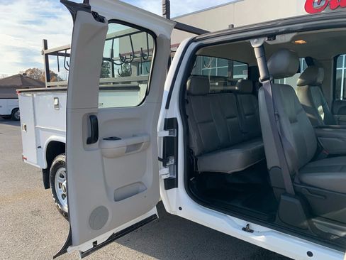 Used 2013 Chevrolet Silverado 3500 W/T RWD image 25