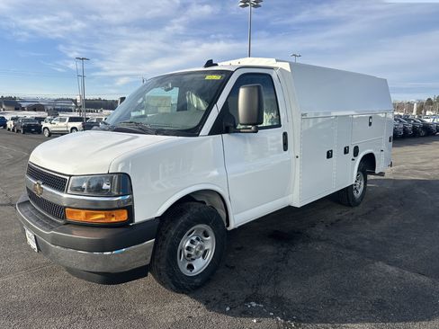 New 2025 Chevrolet Express 3500 w/ Power Convenience Package image 3