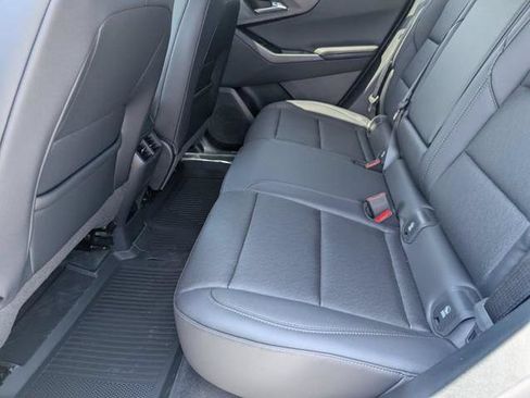 New 2026 Chevrolet Equinox LT w/ Convenience Package II FWD image 33