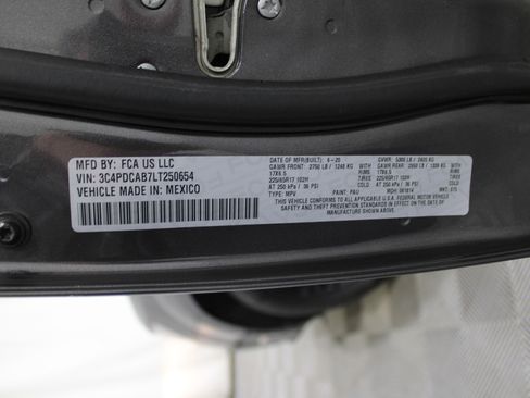 Used 2020 Dodge Journey SE w/ Blacktop Package image 37