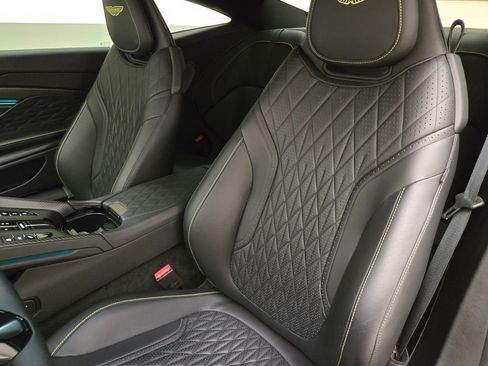 Used 2024 Aston Martin DB12 Coupe image 29