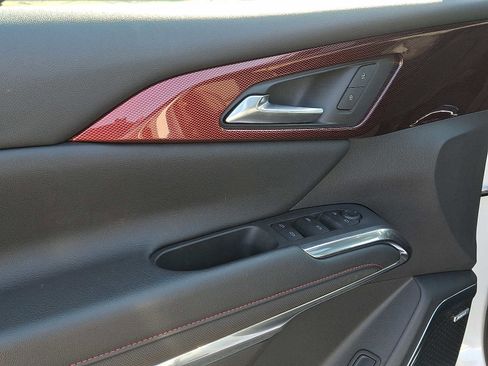 Used 2025 Chevrolet Traverse Z71 w/ Enhanced Driving Package image 13