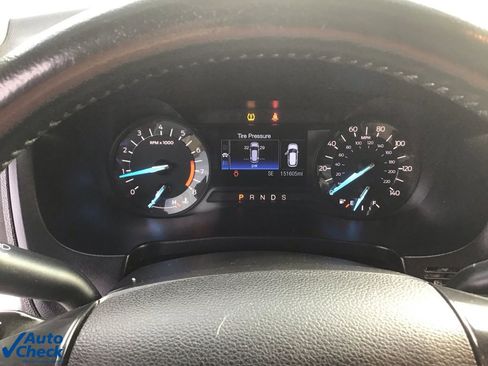 Used 2017 Ford Explorer XLT image 35