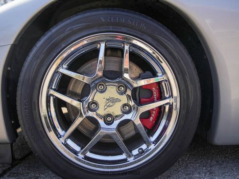 Used 2003 Chevrolet Corvette Z06 w/ Memory Package, 3 Drivers image 38