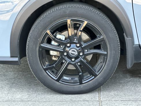 Used 2022 Nissan Kicks SR w/ Interior Electronics Package FWD image 23