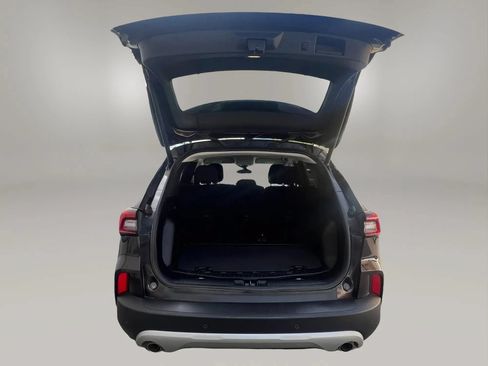 Used 2023 Ford Escape Active w/ Tech Pack #1 AWD/4WD image 9