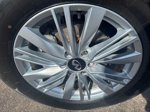 Used 2024 INFINITI QX80 Luxe image 39